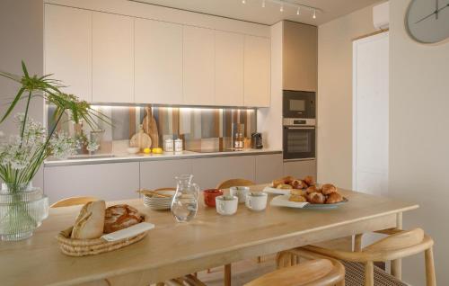4 Bedroom Cozy Home In Porec
