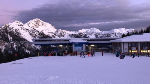 Nassfeld Chalet A and B im Winter