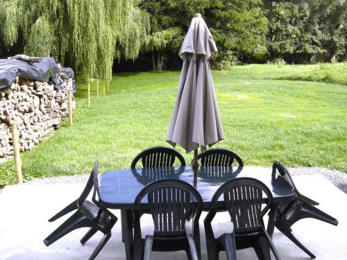 Taman di luar Chez clementine