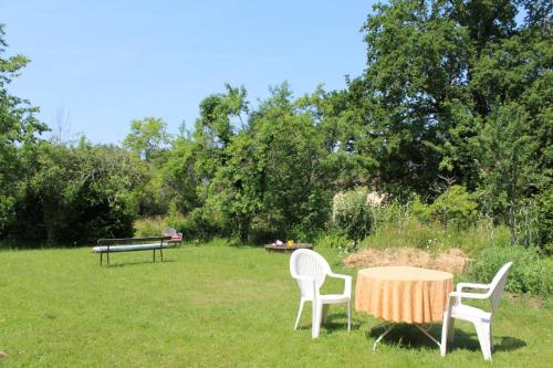 Jardín al aire libre en - les vieux fourneaux -