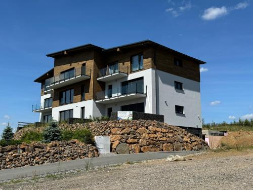 Budova, kde se apartmán nachází