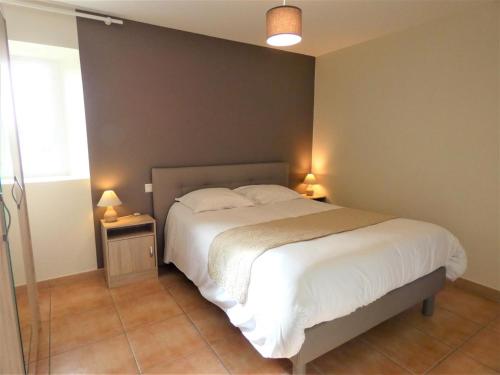 Una cama o camas en una habitación de A noust