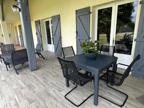 Balkón nebo terasa v ubytování Madroles