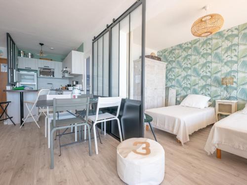 Appartement 3* face à la plage avec balcon et cuisine équipée