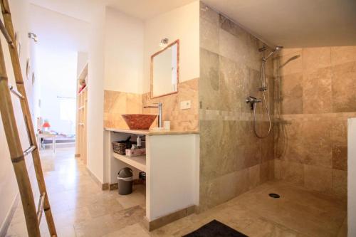 Salle de bains dans l'établissement La bastide d'emilie sud ouest