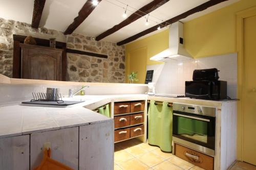 Dapur atau dapur kecil di Maison errotenia