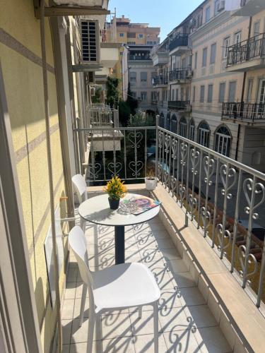 Meri's Apartment in Center