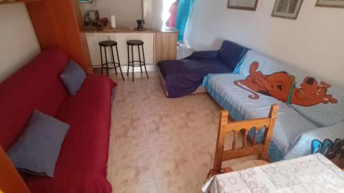 Χώρος καθιστικού στο NUEVO APTO PARA HASTA 6 PERSONAS MUY CERCA DE PLAYA LEVANTE BENIDORM CON JARDÍNES Y GRAN PISCINA , PISTA DE TENnIS Y FUTBOL DEPORTES Y ZONA INFANTIL ,EN URBANIZACIÓN CON PARKING