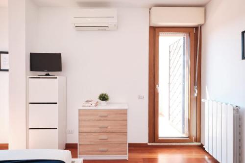 Porta di Roma, Moderno Luminoso con Wi-Fi e AC