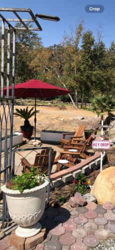 Sequoia River Front Cabinsにある庭