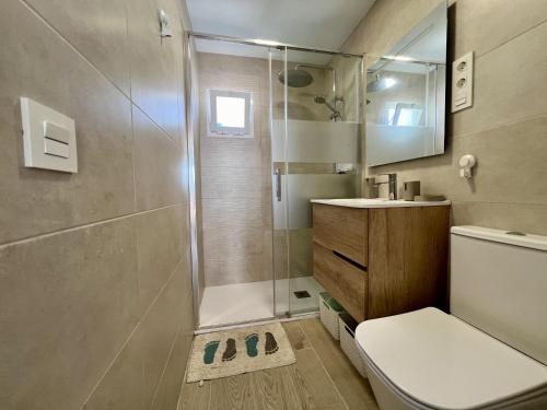 Koupelna v ubytování Manilva Sabinillas Atico w Seaviews by Homing