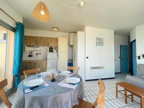Appartement 2 pièces avec terrasse 25m² et parking à 50m de la plage