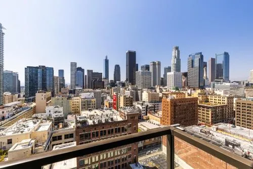 Top Floor High Rise 3 Bed DTLA Skyscraper Penthouse photo 41