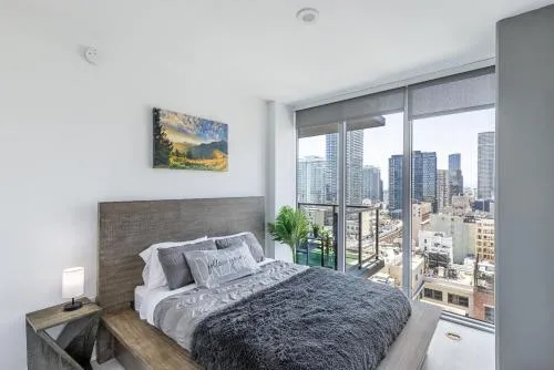 Top Floor High Rise 3 Bed DTLA Skyscraper Penthouse photo 45