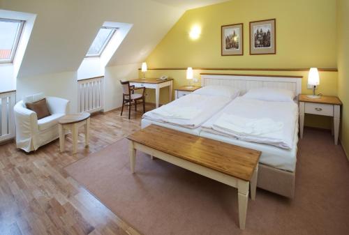 Dolce Villa Image