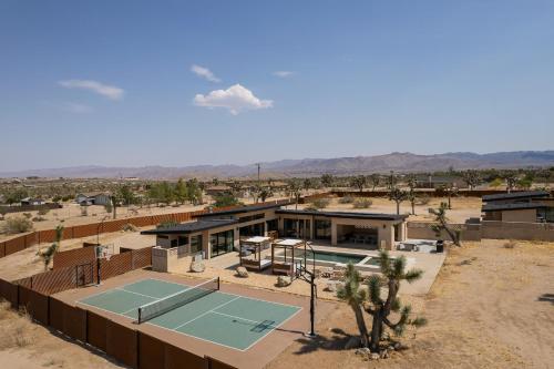 Fotografie z fotogalerie ubytování Sol e Cielo Casa Una rare luxury oasis and pool v destinaci Yucca Valley