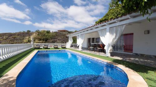 Villas Trillizos