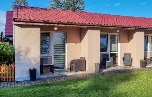 Cozy Home In Rekowo With Swimming Pool