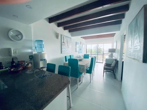 Χώρος καθιστικού στο Luxury ocean front apartment