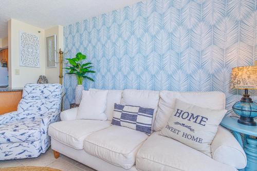 Captivating Views! Stunning 1BR Suite- Carolina Reef 602にあるシーティングエリア