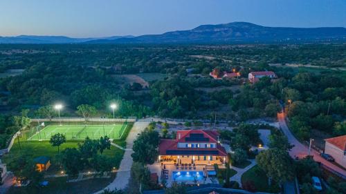Villa Romansa Miljevci near Krka National Park