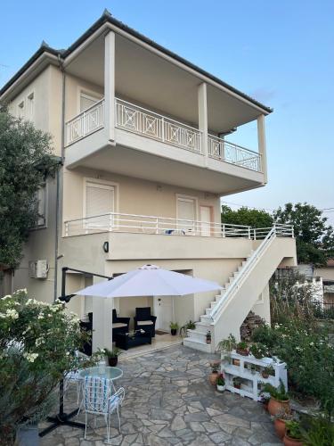 Aiolos Seaside Apartment