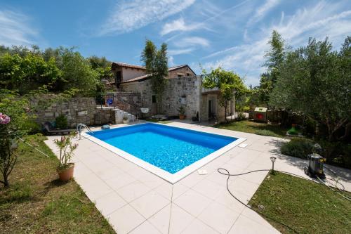 Family friendly house with a swimming pool Radovin, Zadar - 21307