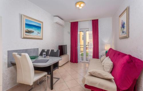 Gorgeous Apartment In Bogovici With Wifi