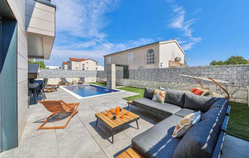 Luxurious Home In Kastel Stafilic