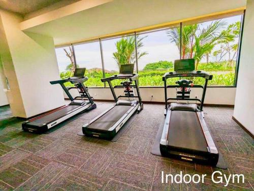 Fitness centrum a/nebo fitness zařízení v ubytování Comfort and Cozy Apartment Nagoya Citra Plaza ,One Bedroom Type