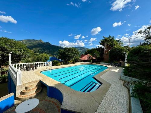 Bazén v ubytování Finca en Copacabana nebo v jeho okolí