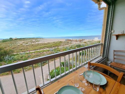 Photo de la galerie de l'établissement Charmant Studio Mezzanine 4 pers, Animaux ok, Parking Privé - FR-1-326-832, à Marseillan