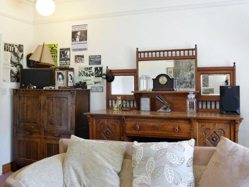 A seating area at Igdrasil 