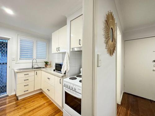 Gallery image of Casa Solé - Calm 1BR Escape by Towradgi Beach in Towradgi