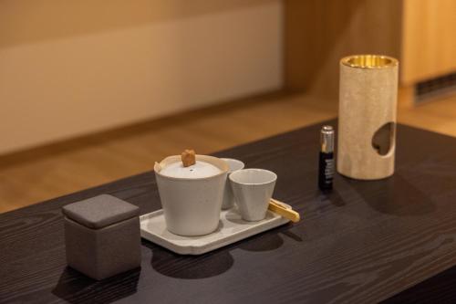 AanK Hotel & Spa Pyeongtaekにあるコーヒーまたはお茶