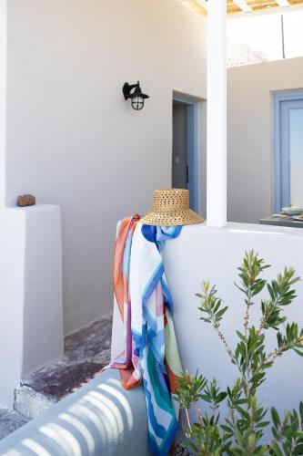 Φωτογραφία από το άλμπουμ του Okeanos Suite 2, Panoramic sea & garden view στη Φοινικιά