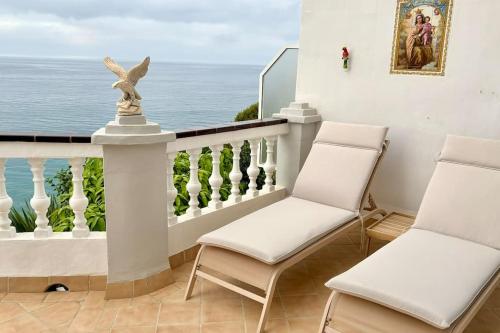 Fantastic Sea Views Sun Lounge
