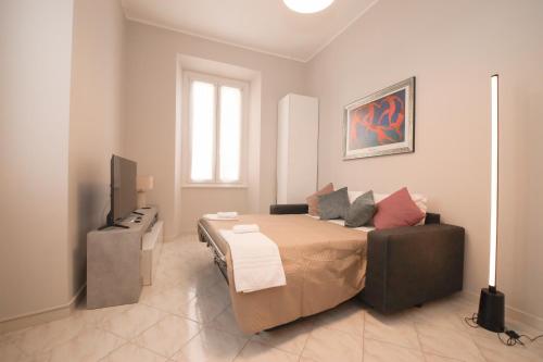 Rome Flat 42 by Ghor
