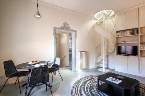 Colosseum Boutique Penthouse with Private Terraces