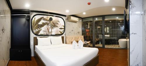 Katil atau katil-katil dalam bilik di Red Sun Airport Saigon Hotel