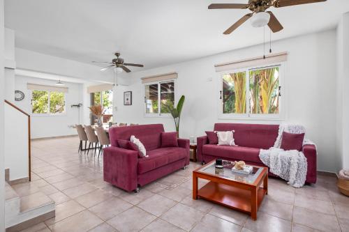 プロタラスにあるAqua Verde Luxury Villa by Nomadsのギャラリーの写真