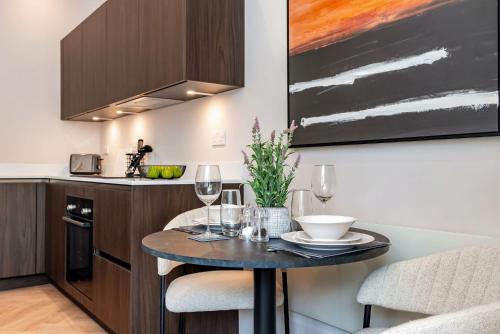 Η κουζίνα ή μικρή κουζίνα στο Tailored Stays - Central Cambridge, Warkworth Lodge