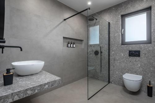 Ένα μπάνιο στο Casa Calme With Spa And Gym