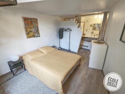 Photo de la galerie de l'établissement Lumineux Duplex dans l'écusson Nîmois - Atypique Wifi Hyper centre, à Nîmes