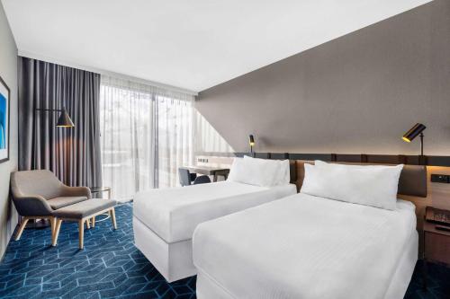 Vibe Hotel Melbourne Docklands Image
