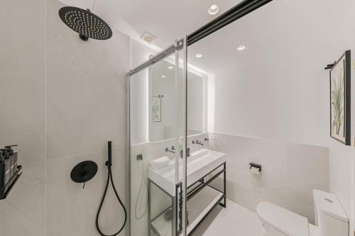 ISG apartments O'Donnell 2-2-FREE PARKING photo 49