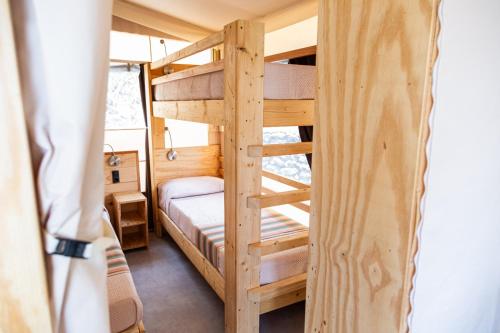 Postel nebo postele na pokoji v ubytování Koru - Etna Glamping Experience