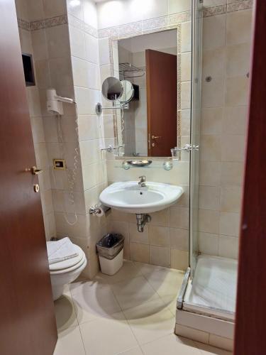 Koupelna v ubytování Hotel Nizza