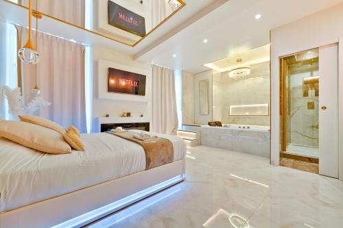 Ένα ή περισσότερα κρεβάτια σε δωμάτιο στο Welcome to Luxury Dream