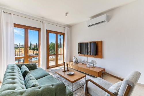 Aphrodite Hills Pool view 2 bed flat BF12